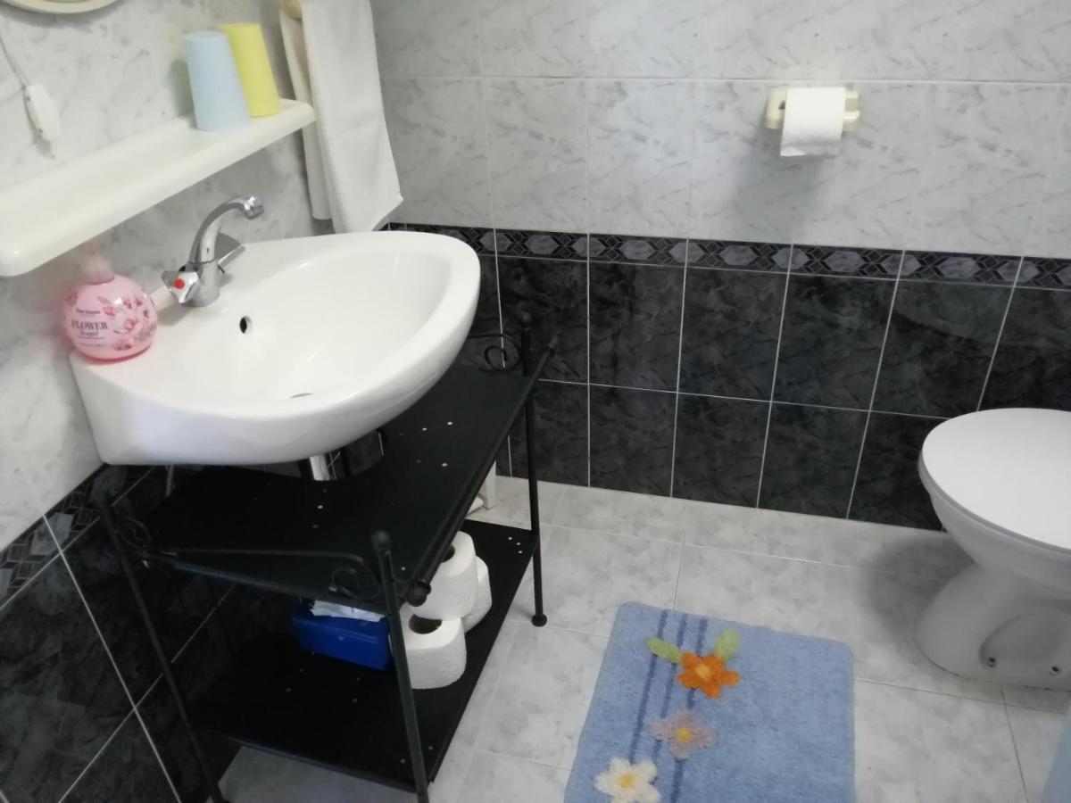 Studio Apartments Kuljis Вис Экстерьер фото