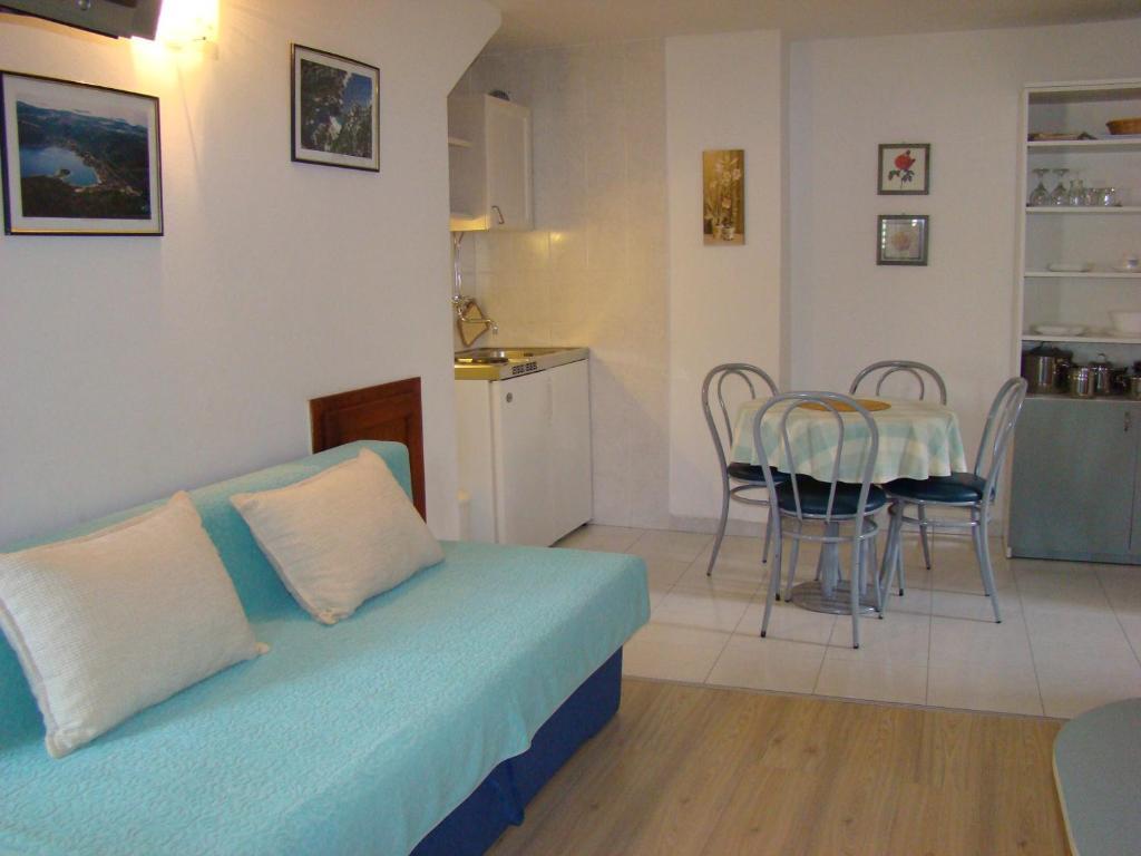 Studio Apartments Kuljis Вис Номер фото
